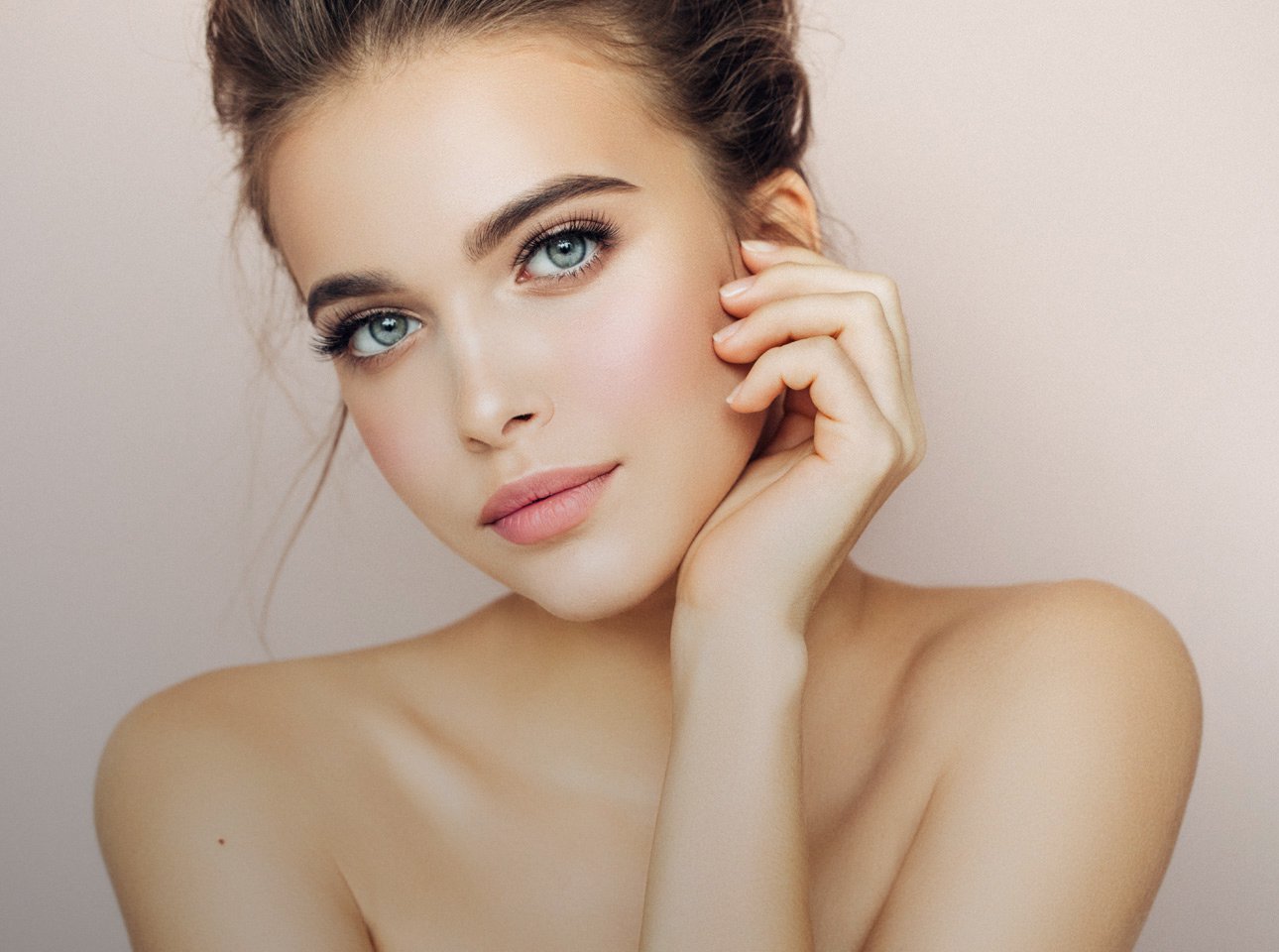 健康・医学 aesthetic plastic surgery of the east Under the skilled hands of Dr. Hanz, venture into a