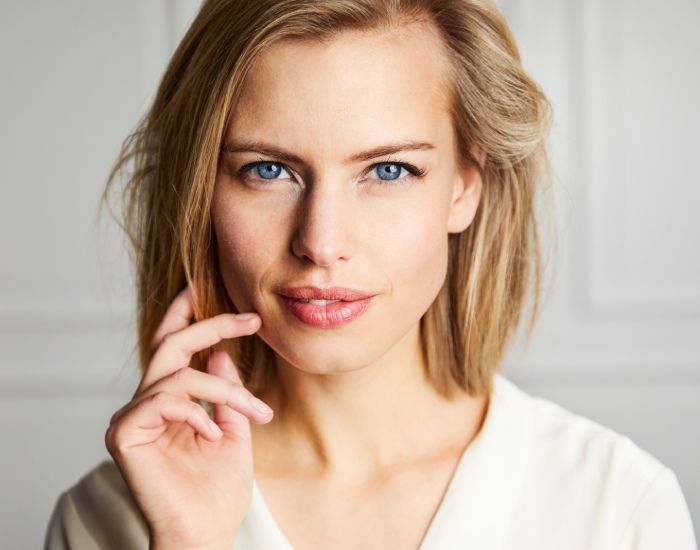 Fairfield County facelift model with blonde hair